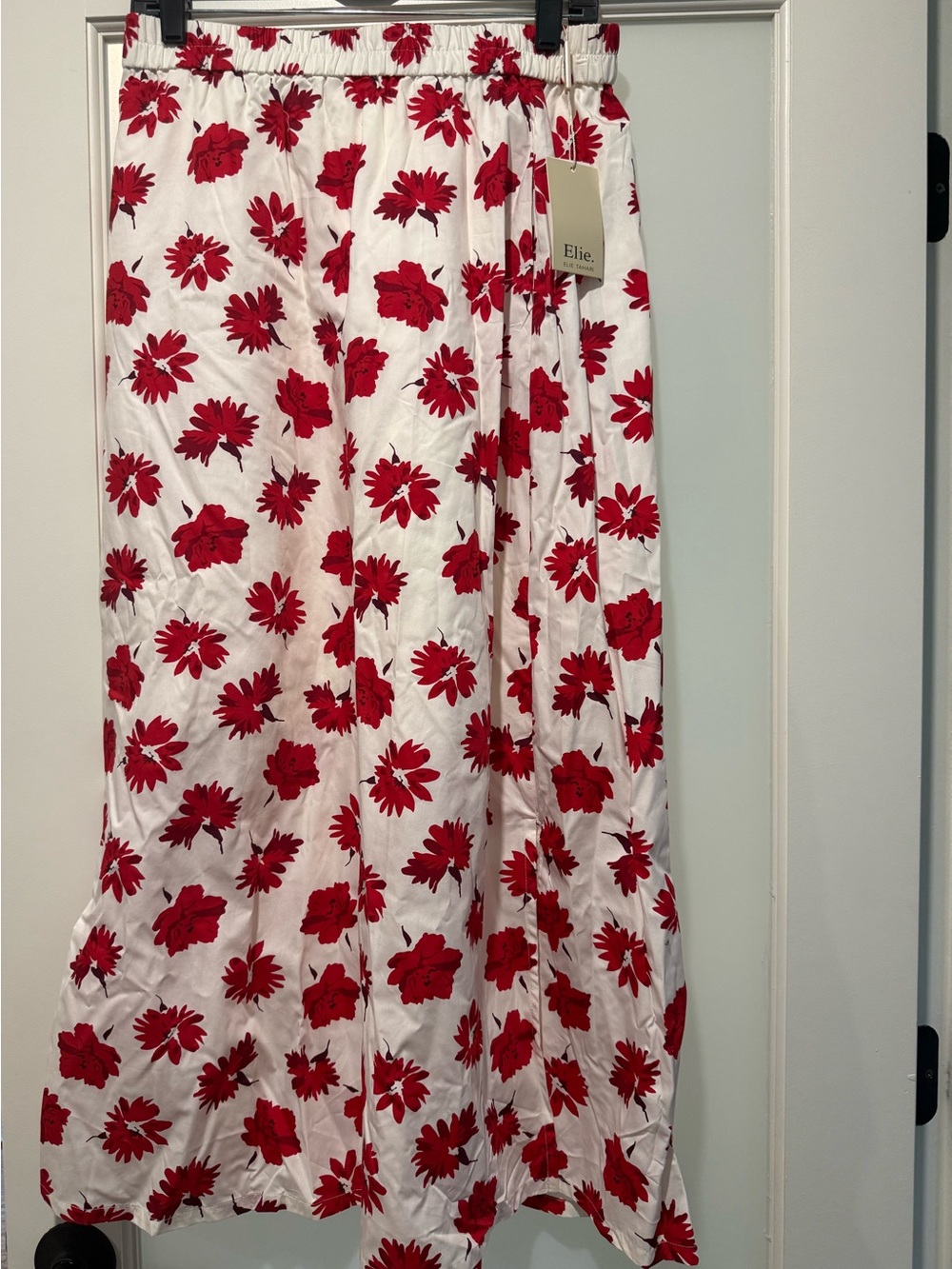 Elie Tahari Midi Skirt with Red Floral Print - new with tags - size M